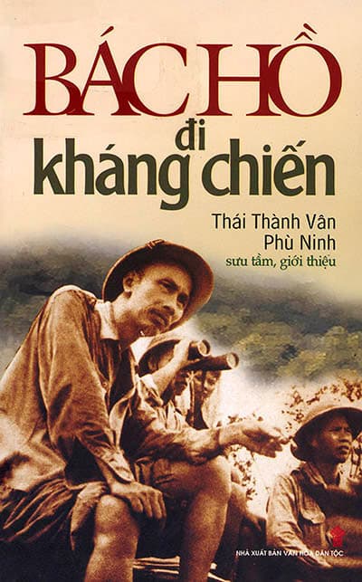 Tổ chức triển lãm sách kỷ niệm 130 năm Ngày sinh Chủ tịch Hồ Chí Minh