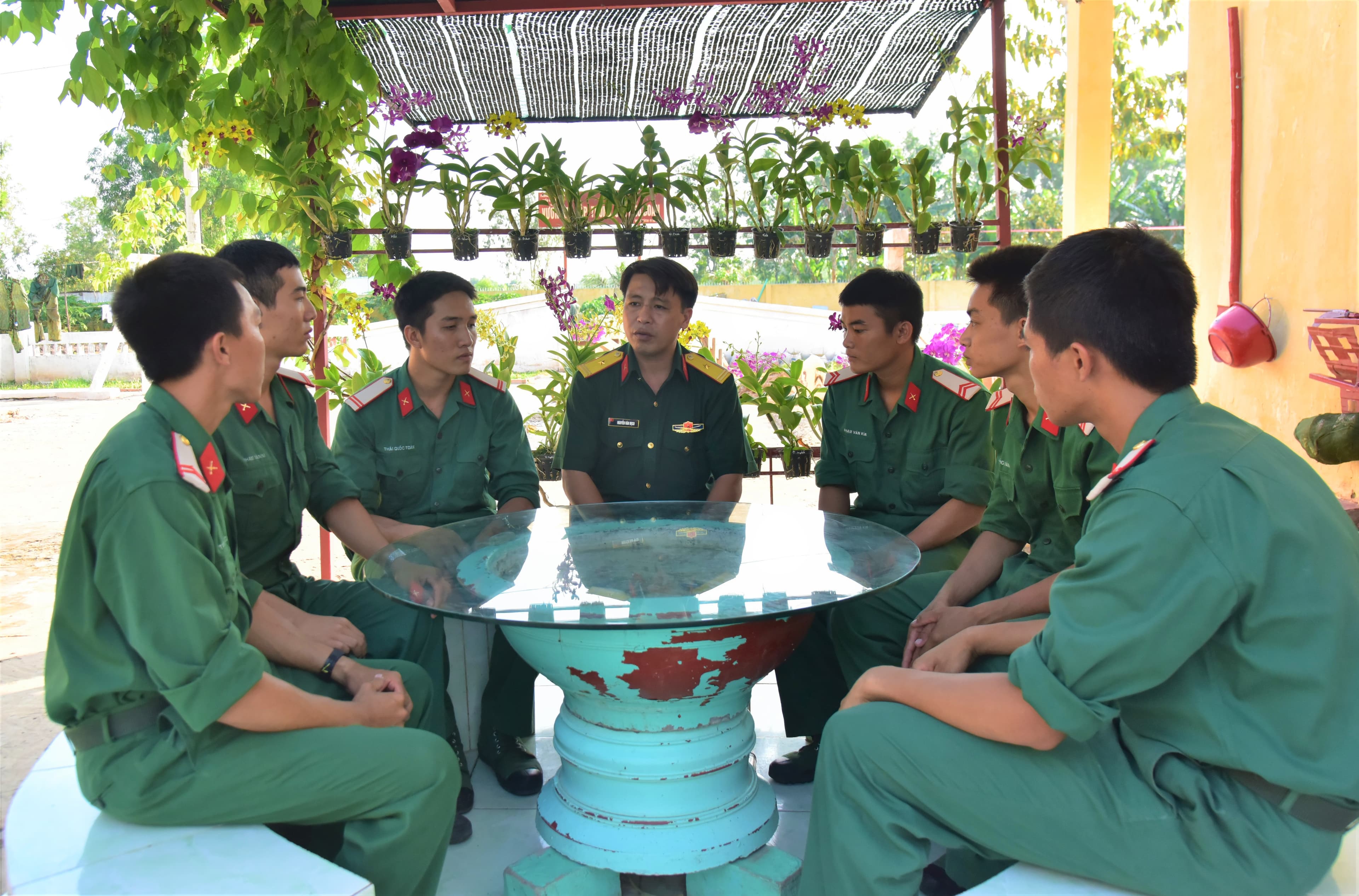 Hiệu quả mô hình "Ba cùng, hai trước, hai sau"