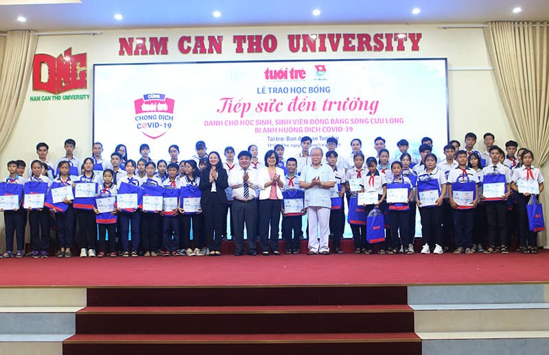 150 suất học bổng tiếp sức đến trường trong mùa Covid-19