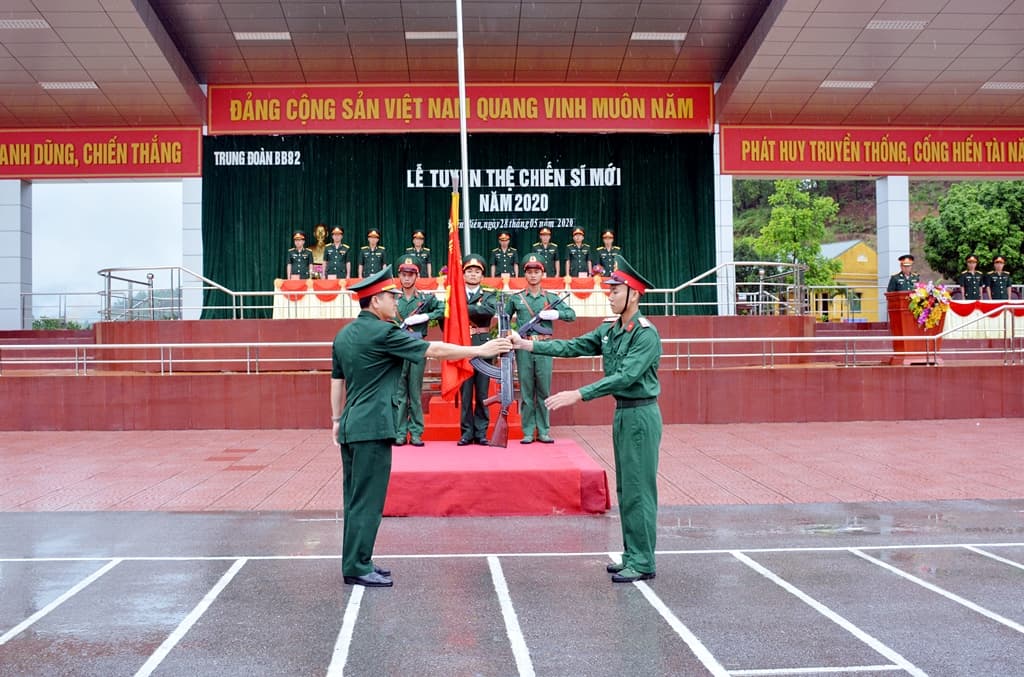Trung đoàn 82, Quân khu 2 tổ chức tuyên thệ chiến sĩ mới năm 2020