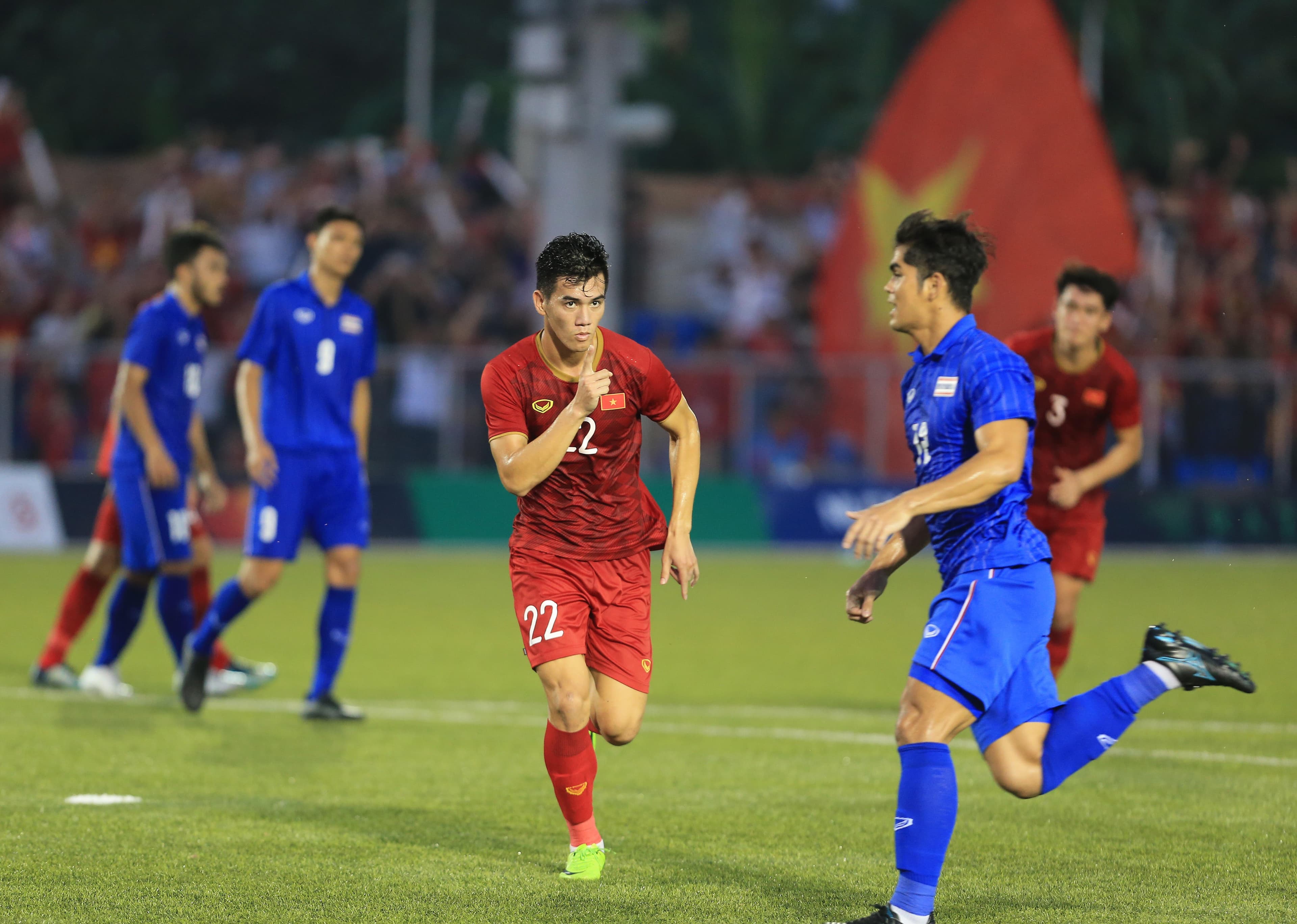 Người Thái nghĩ lại: Không buông AFF Cup 2020