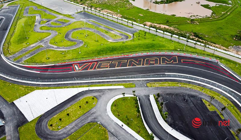 F1 chính thức mở lại 8 chặng đua
