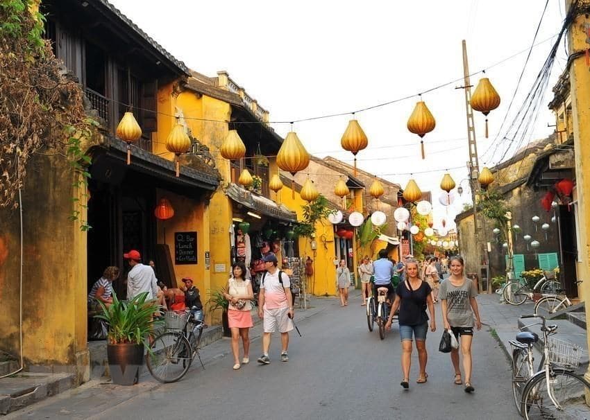 GÓC KHUẤT TẠI CÁC ĐIỂM ĐẾN