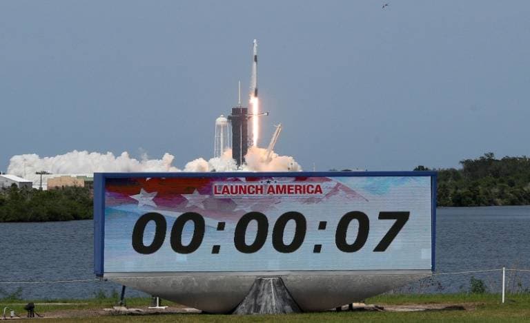 SpaceX phá vỡ thế độc tôn du hành vũ trụ của Nga