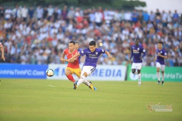 Hà Nội FC chia điểm trước tân binh Hồng Lĩnh Hà Tĩnh