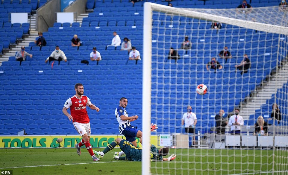 Arsenal thua Brighton trong thế dẫn trước