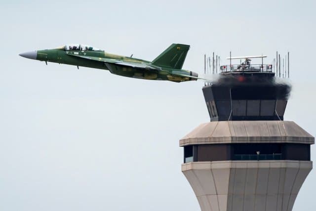 Hải quân Mỹ nhận tiêm kích F/A-18 nâng cấp đầu tiên