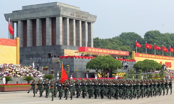 “Dân sự hóa quân đội” - mối nguy hại khôn lường