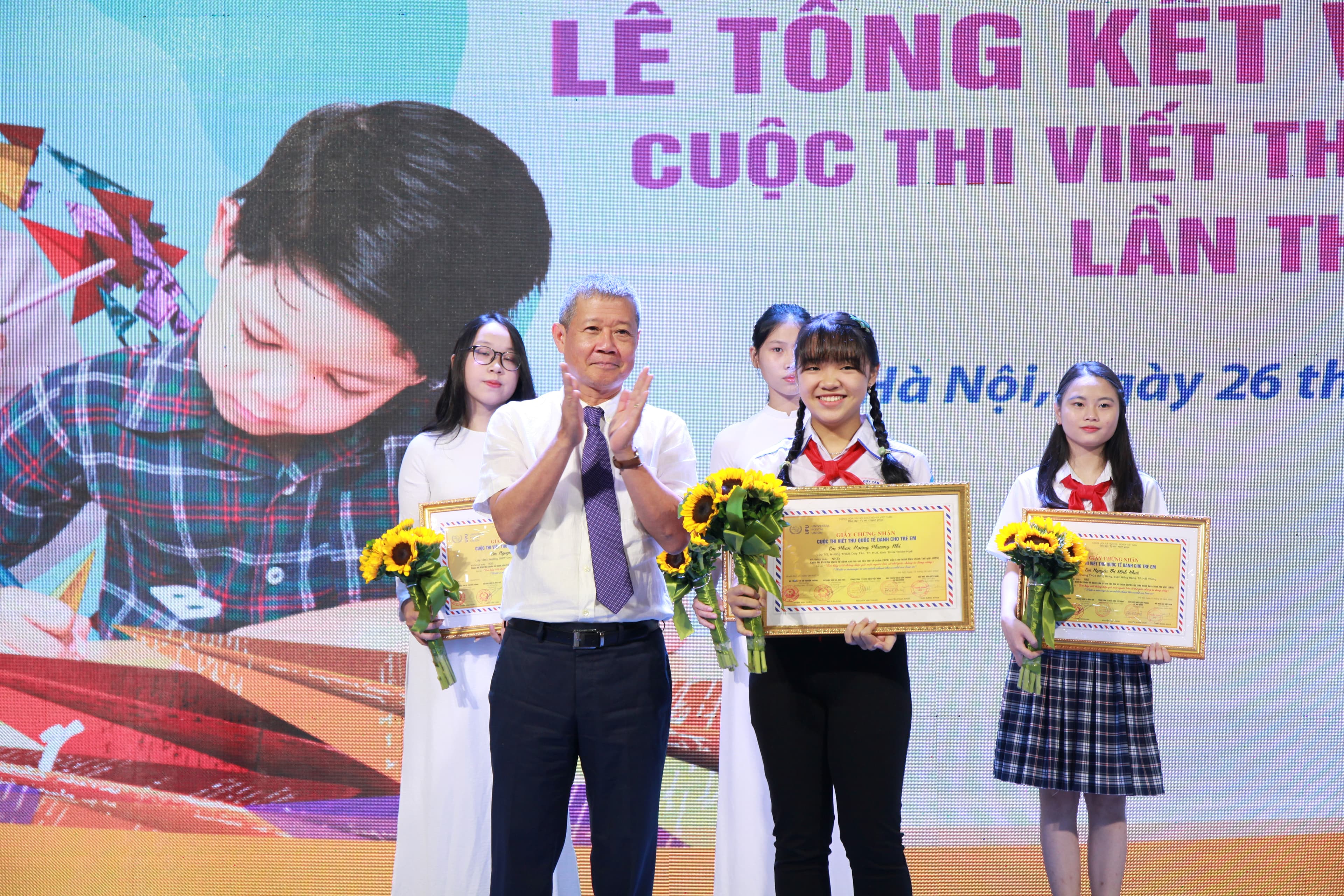 Học sinh Phan Hoàng Phương Nhi giành giải Nhất quốc gia Cuộc thi viết thư quốc tế UPU lần thứ 49