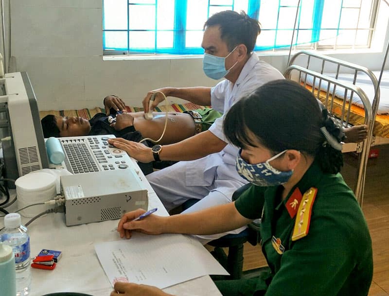 Tổng cục Kỹ thuật khám bệnh, cấp thuốc miễn phí cho nhân dân tỉnh Gia Lai