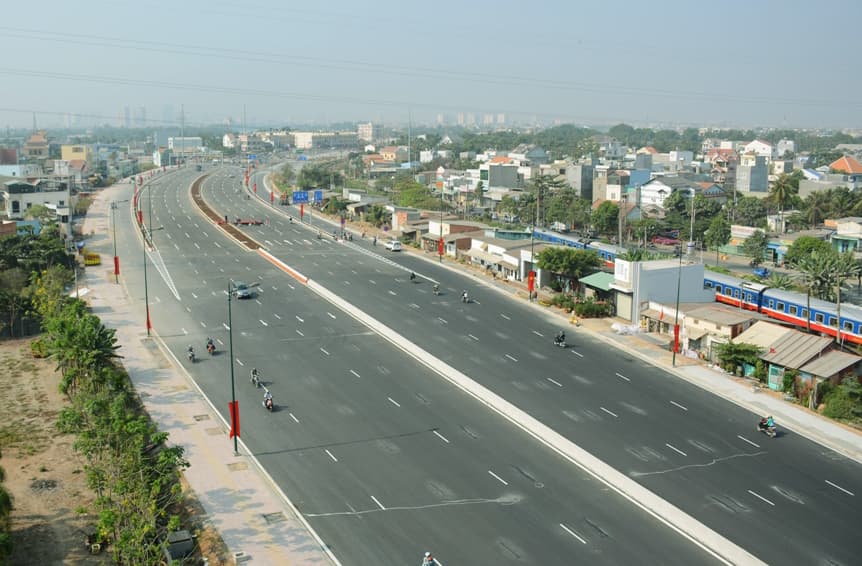 Phát triển hạ tầng giao thông để bứt phá