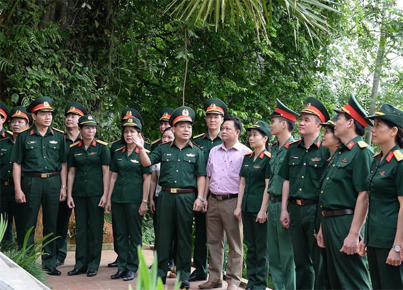 Cục Bảo vệ an ninh Quân đội hành quân về nguồn tri ân người có công