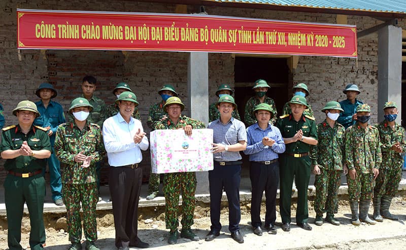 Tập trung lãnh đạo xây dựng LLVT tỉnh Hà Giang "mẫu mực, tiêu biểu"