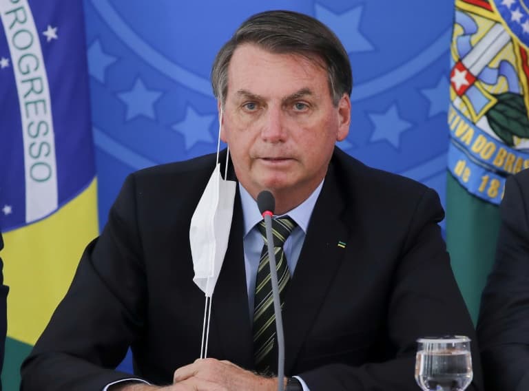 Tổng thống Brazil dương tính với virus SARS-CoV-2
