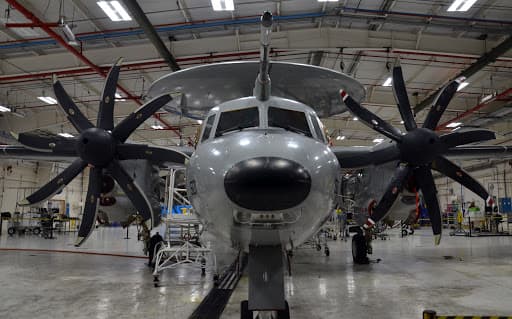 Pháp chi hơn 2 tỷ USD mua sắm máy bay E-2D Advanced Hawkeye