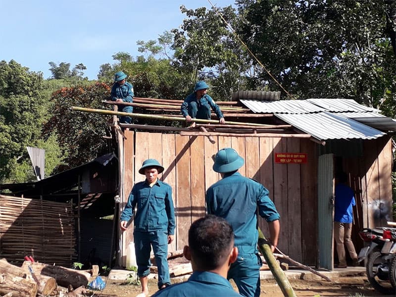 Giúp nhân dân khắc phục hậu quả thiên tai