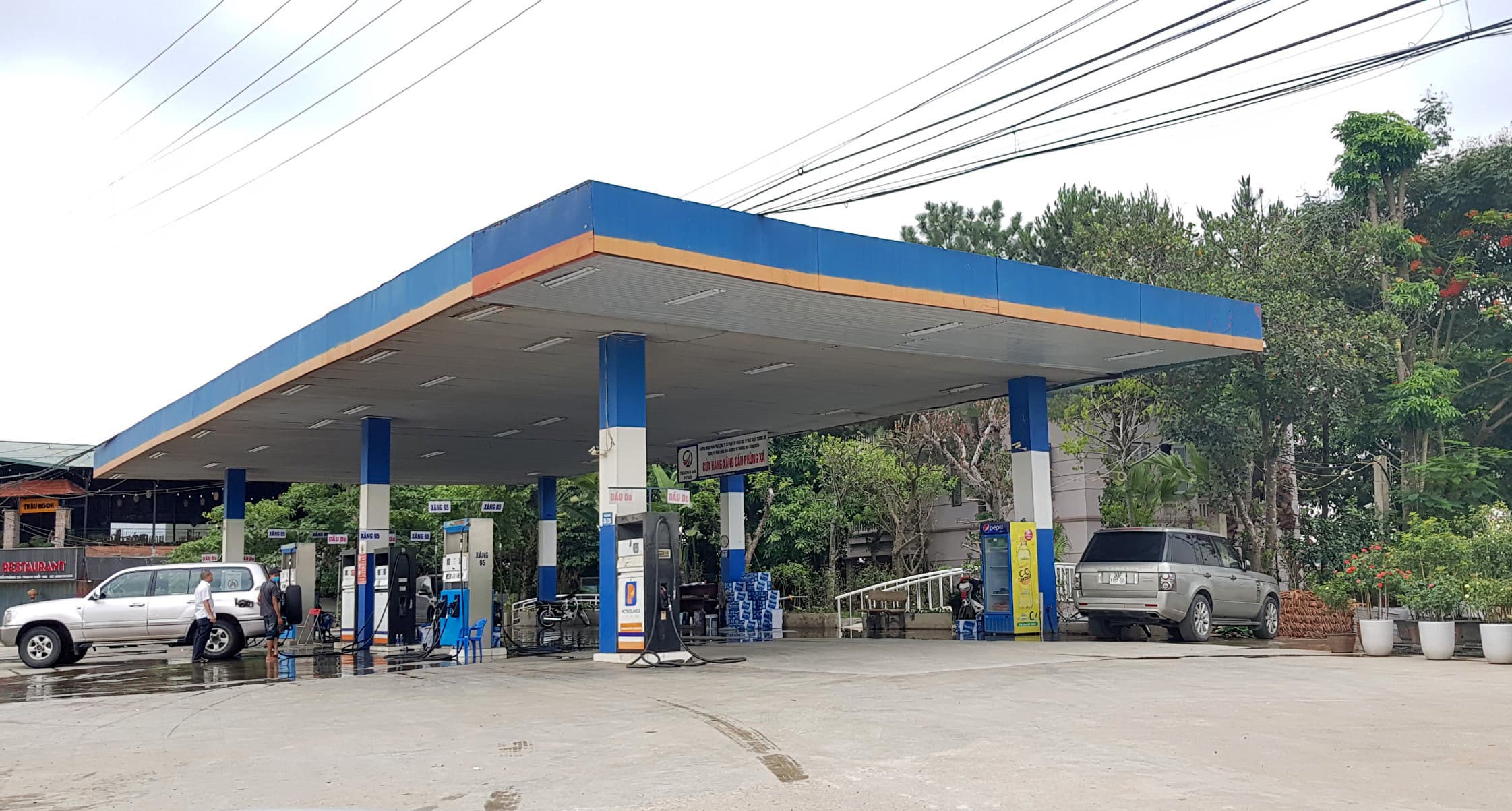Sớm giải tỏa cây xăng vi phạm, bàn giao đất cho người dân