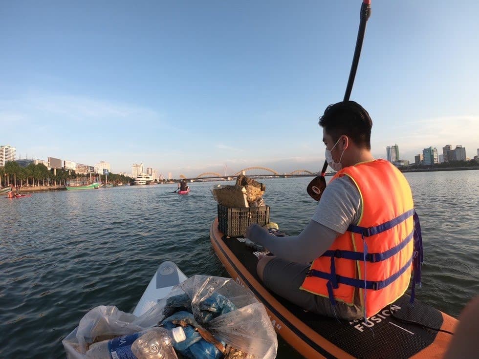 Góp phần làm sạch, đẹp sông Hàn