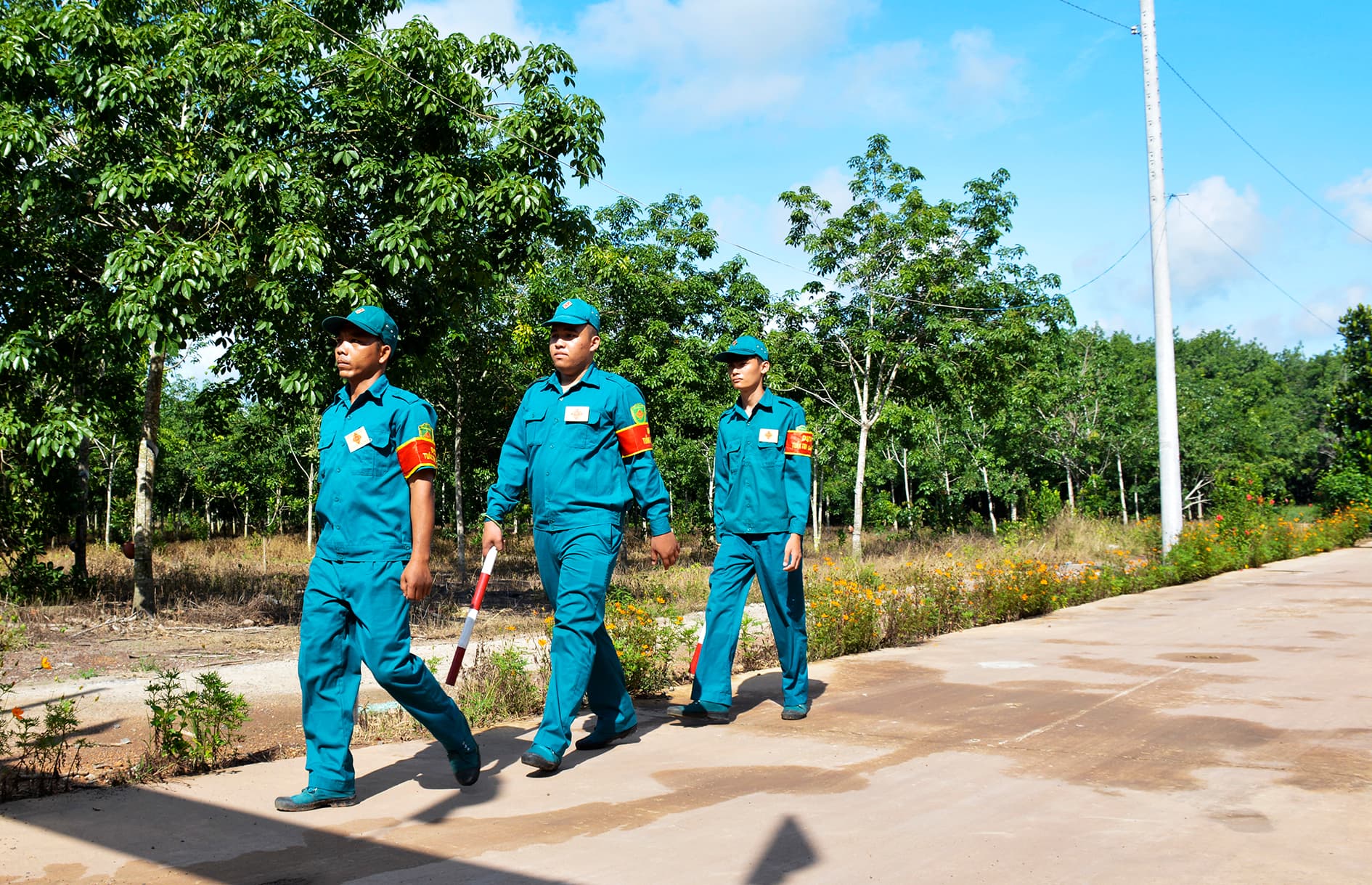 Bộ đội căng mình phòng, chống dịch nơi rừng sâu