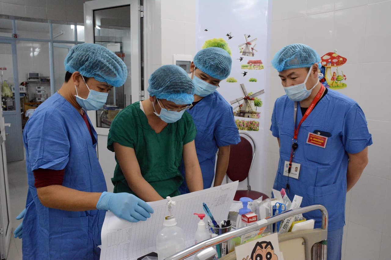 Sáng tạo, đột phá trong đào tạo nguồn nhân lực và cứu chữa, chăm sóc bệnh nhân