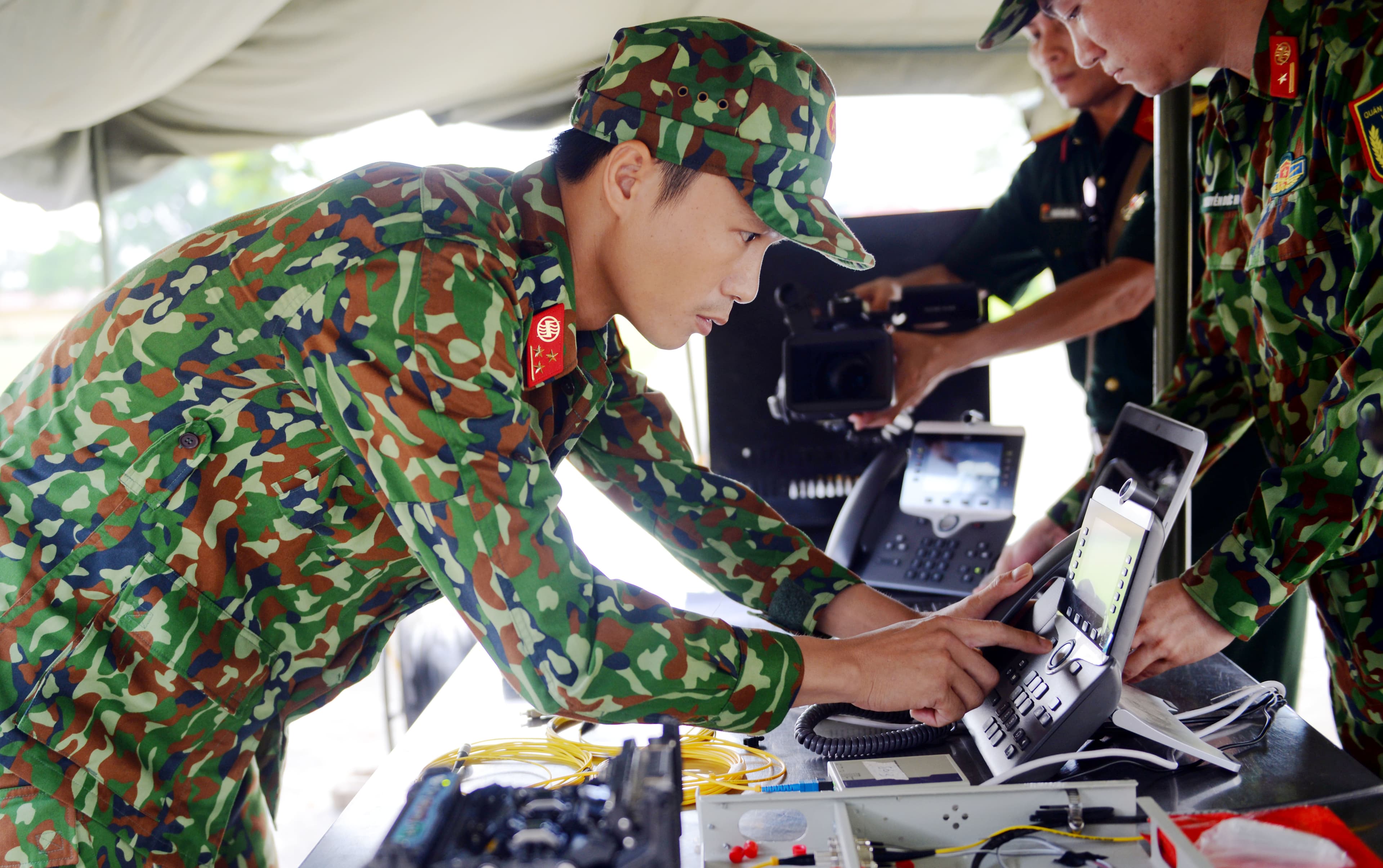 Bộ tư lệnh Thông tin liên lạc kiểm tra công tác huấn luyện của Đội tuyển tham dự Army Games 2020