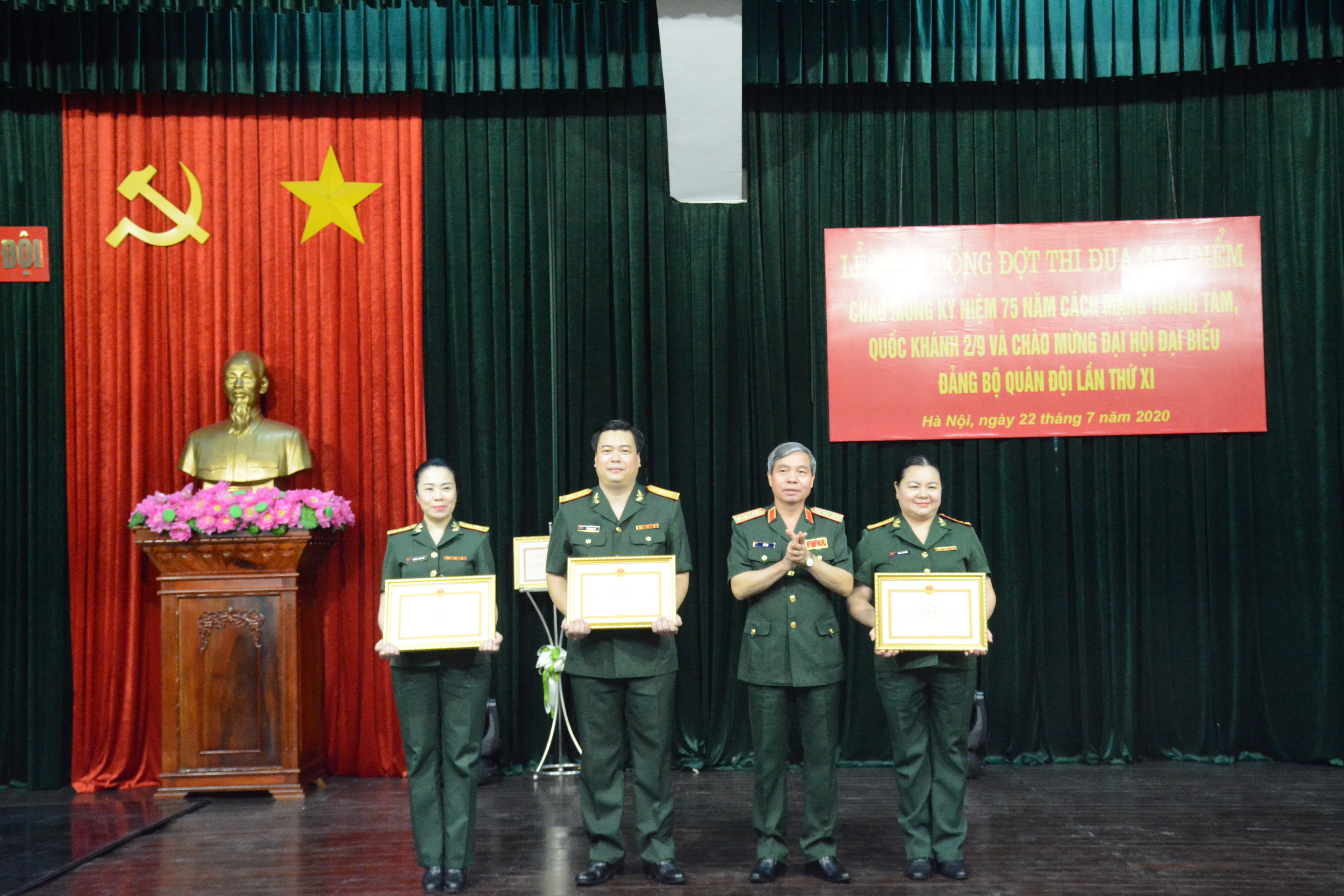 Phát động đợt thi đua cao điểm “Dân chủ, đoàn kết, trí tuệ, quyết thắng”