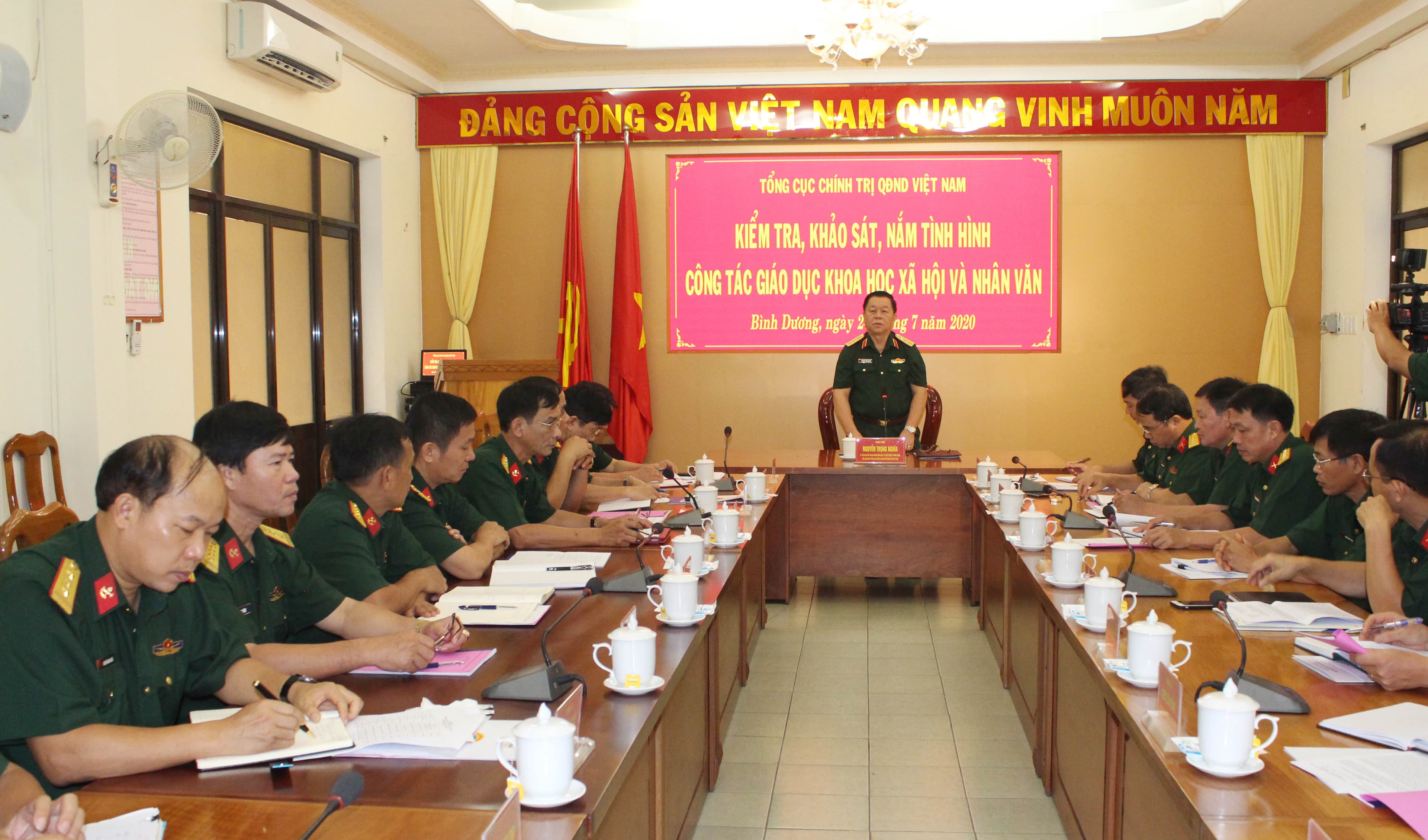 Kiểm tra công tác giáo dục khoa học xã hội và nhân văn tại Trường Sĩ quan Công binh
