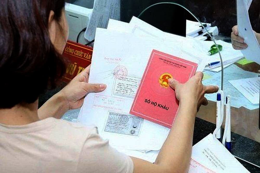 Chuyển hộ khẩu trong cùng thành phố