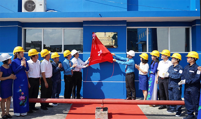 TP Hồ Chí Minh gắn biển công trình thi đua cấp thành phố
