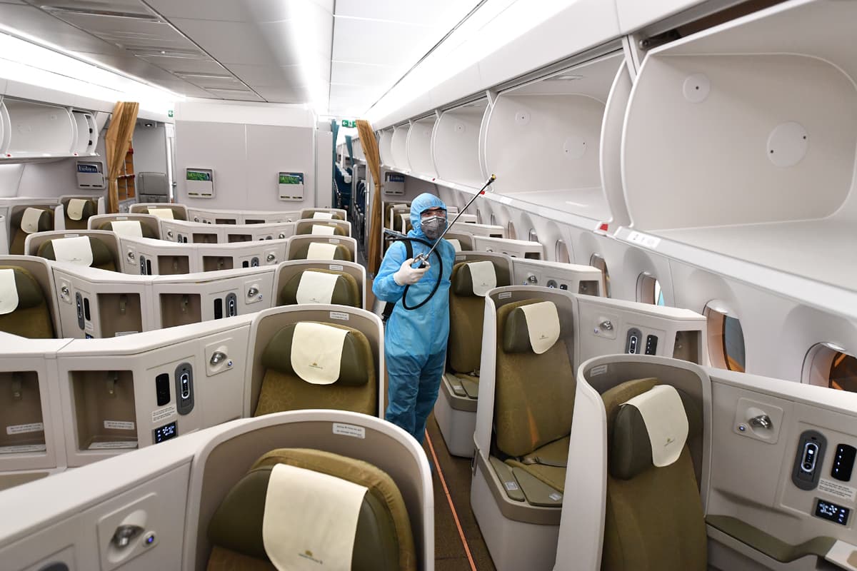 Vietnam Airlines tiếp tục các giải pháp bảo vệ sức khỏe hành khách, người lao động