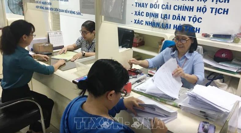 Việc đăng ký nhận cha, mẹ, con, bổ sung hộ tịch như thế nào?