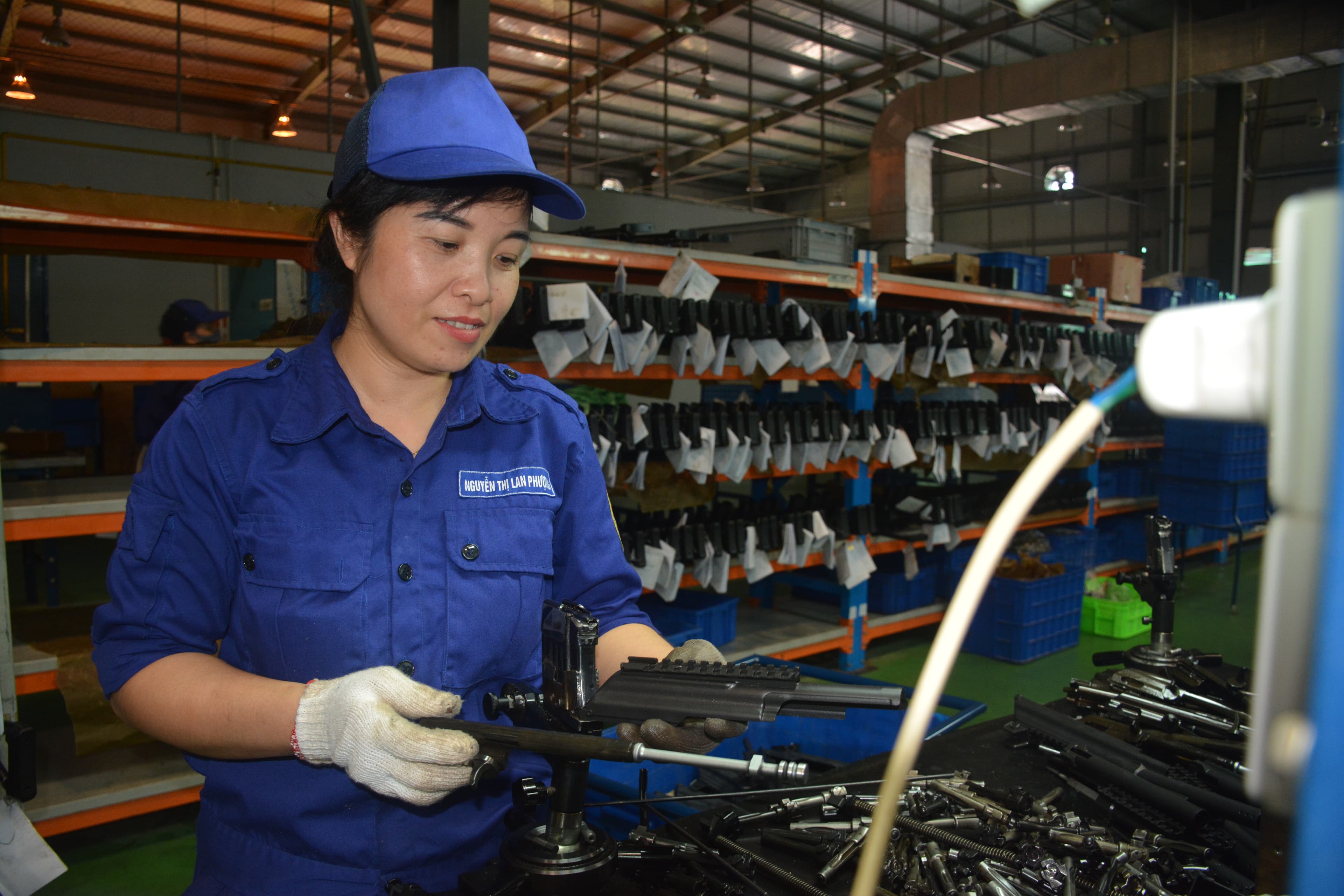 Những khẩu súng công nghệ cao của Z111