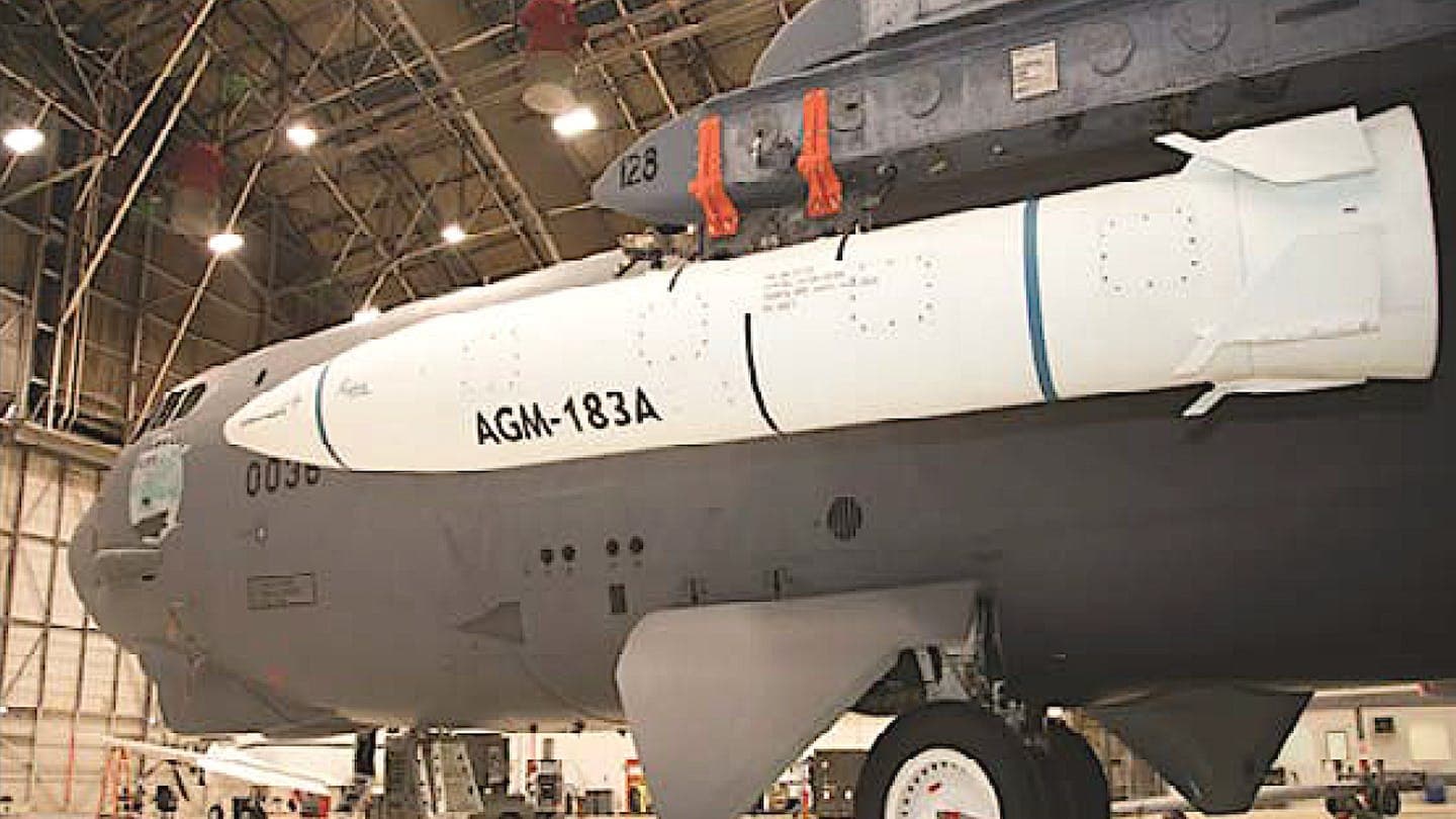 Không quân Mỹ thử nghiệm nguyên mẫu tên lửa siêu vượt âm AGM-183A