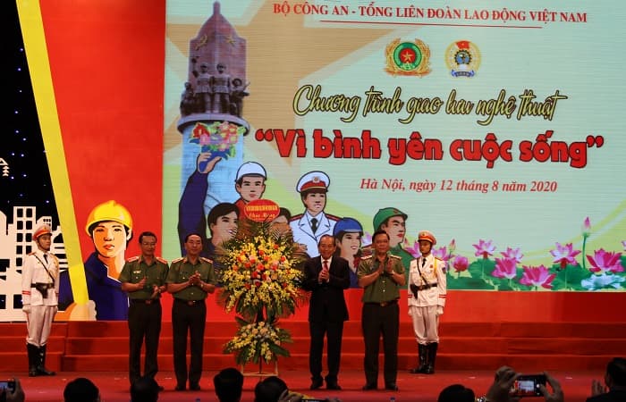 Tuyên dương 94 tập thể, cá nhân tiêu biểu trong phong trào “Toàn dân bảo vệ an ninh Tổ quốc”