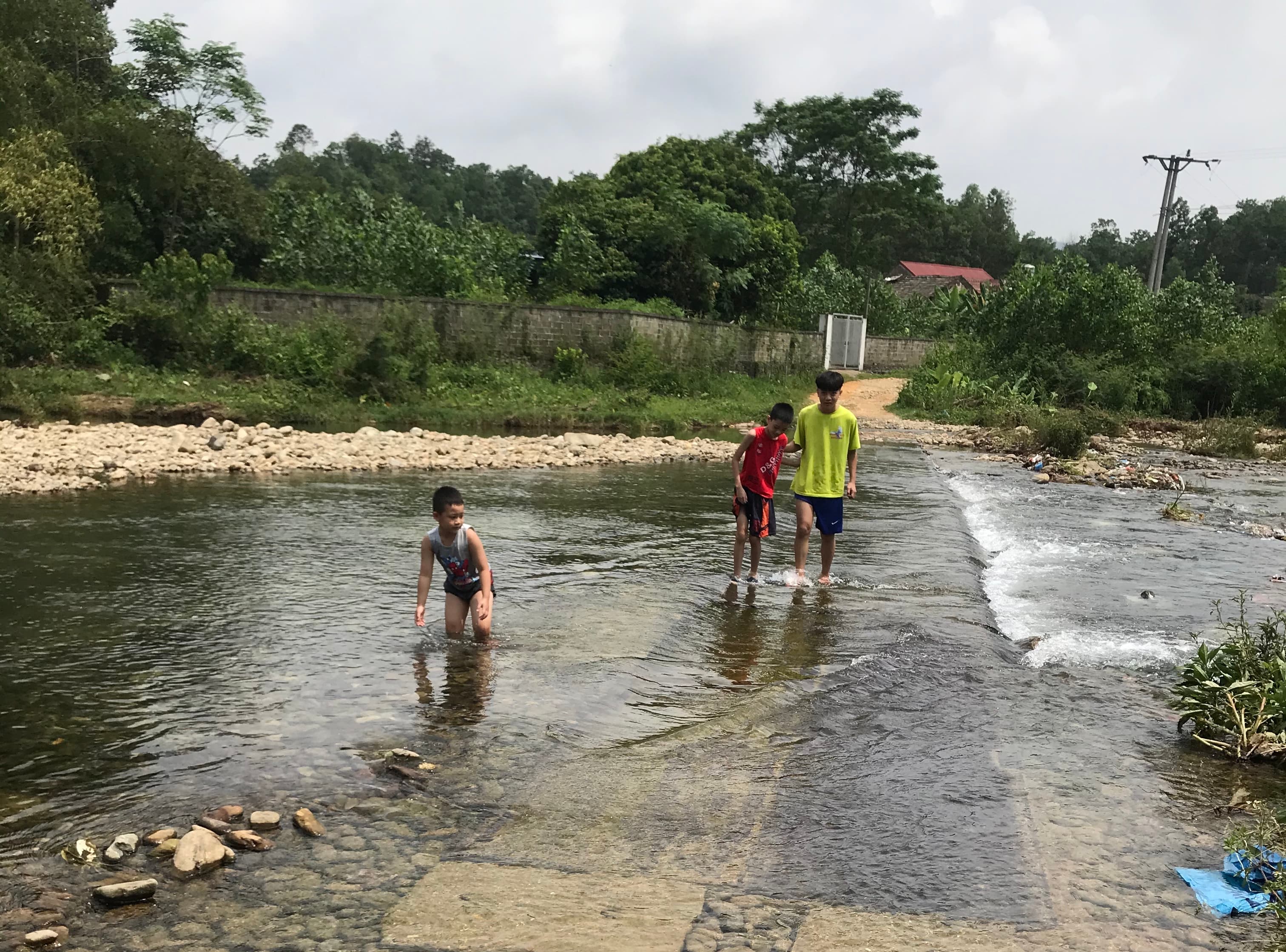 Tổ dân phố 2 "vẫn chờ" 1 cây cầu!