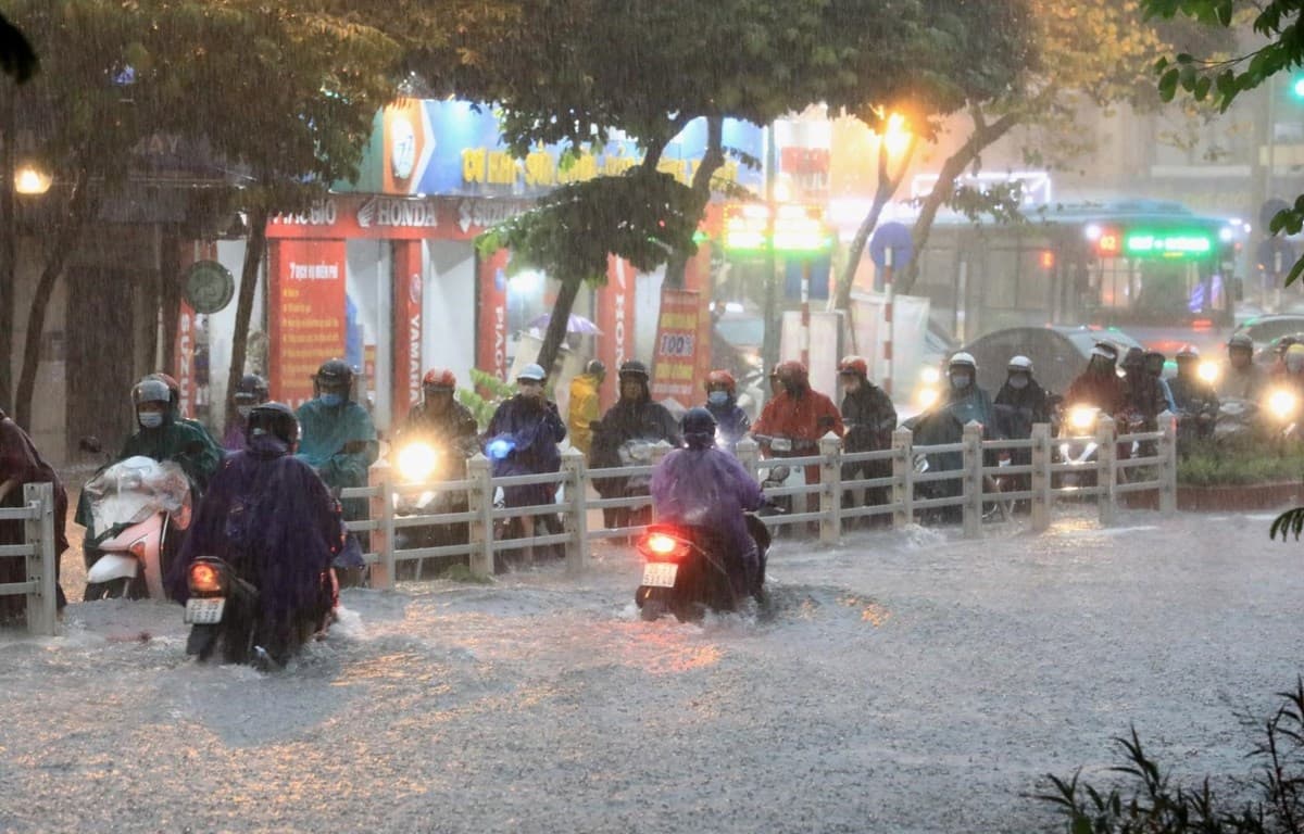 Bắc Bộ tiếp tục mưa dông, kèm thời tiết nguy hiểm