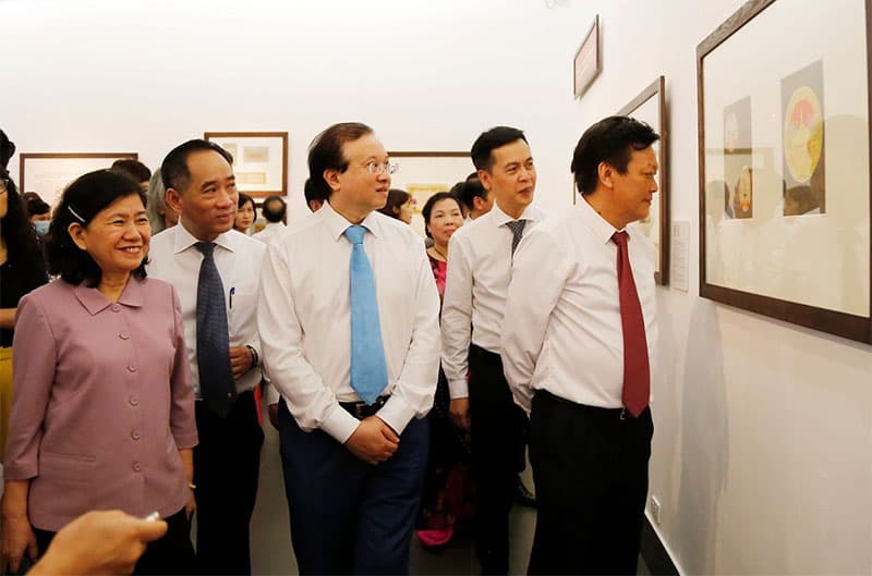 Triển lãm gần 200 tài liệu về sự ra đời của Quốc huy Việt Nam
