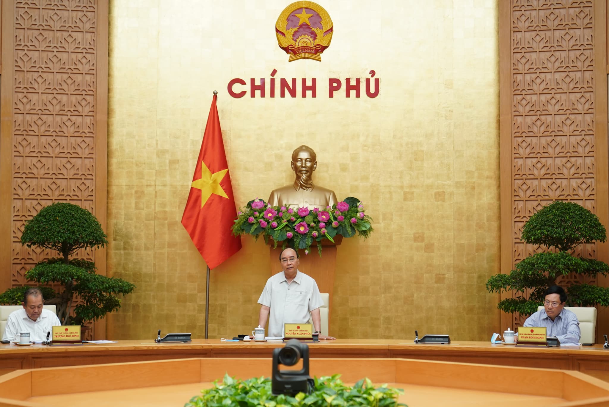 Đẩy nhanh việc cấp thị thực cho chuyên gia, nhà đầu tư nước ngoài vào Việt Nam