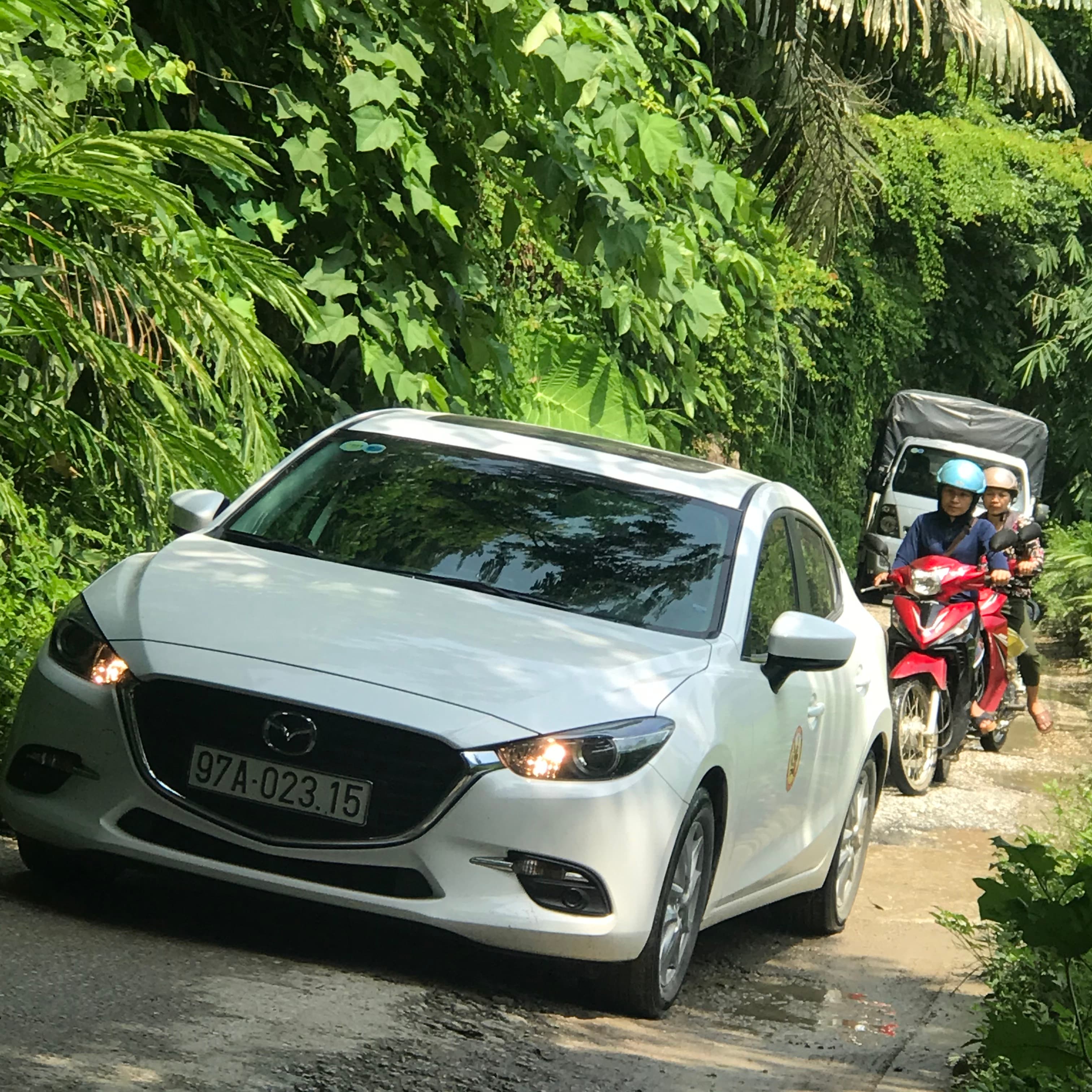 Gập ghềnh đường vào Hoàng Trĩ