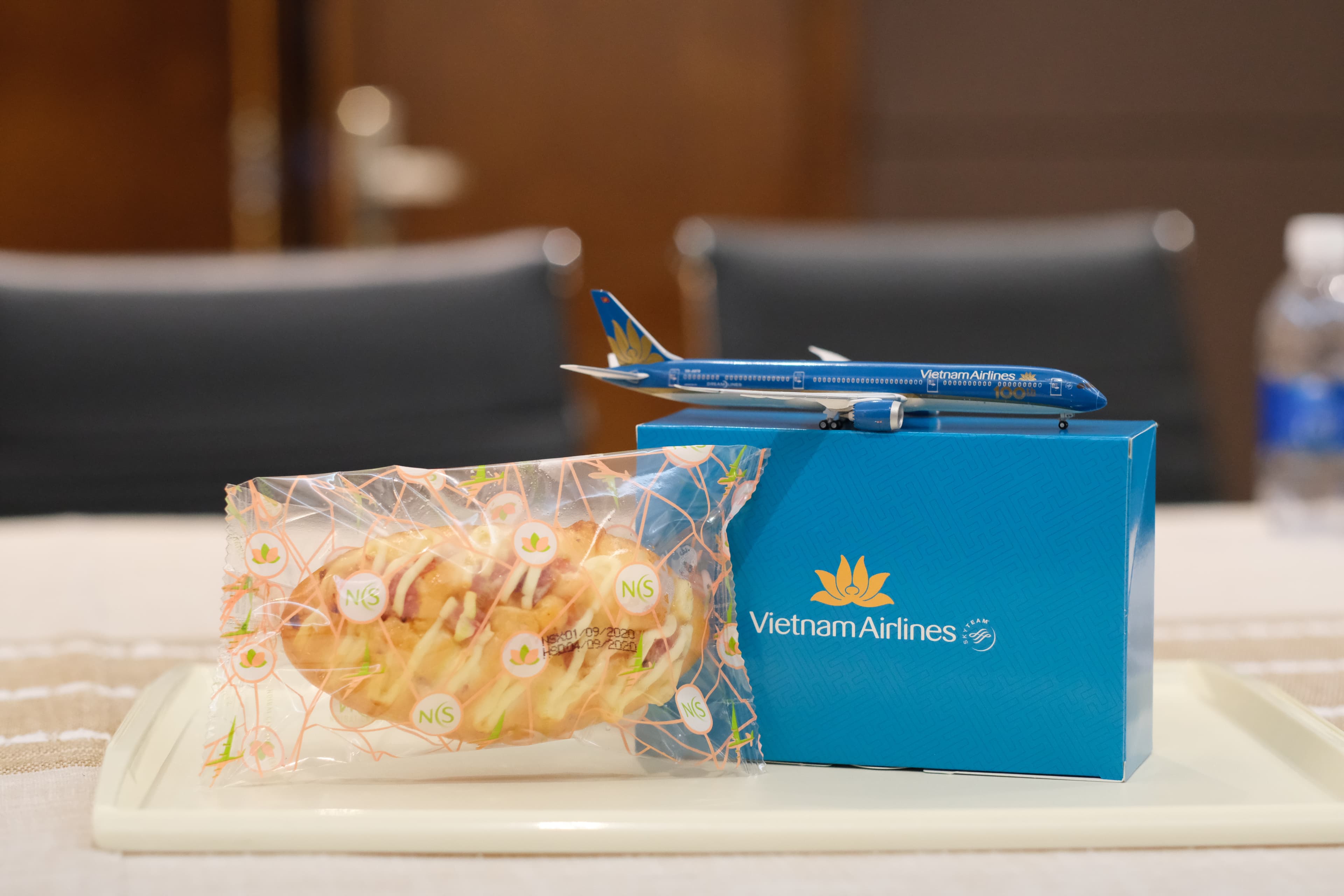 Vietnam Airlines phục vụ 12 loại bánh mới cho hạng phổ thông