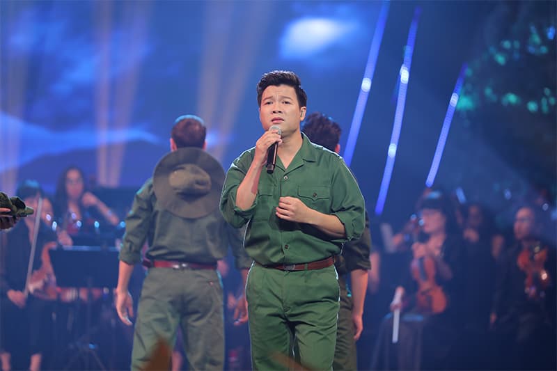 Theo đuổi đam mê dòng nhạc cách mạng