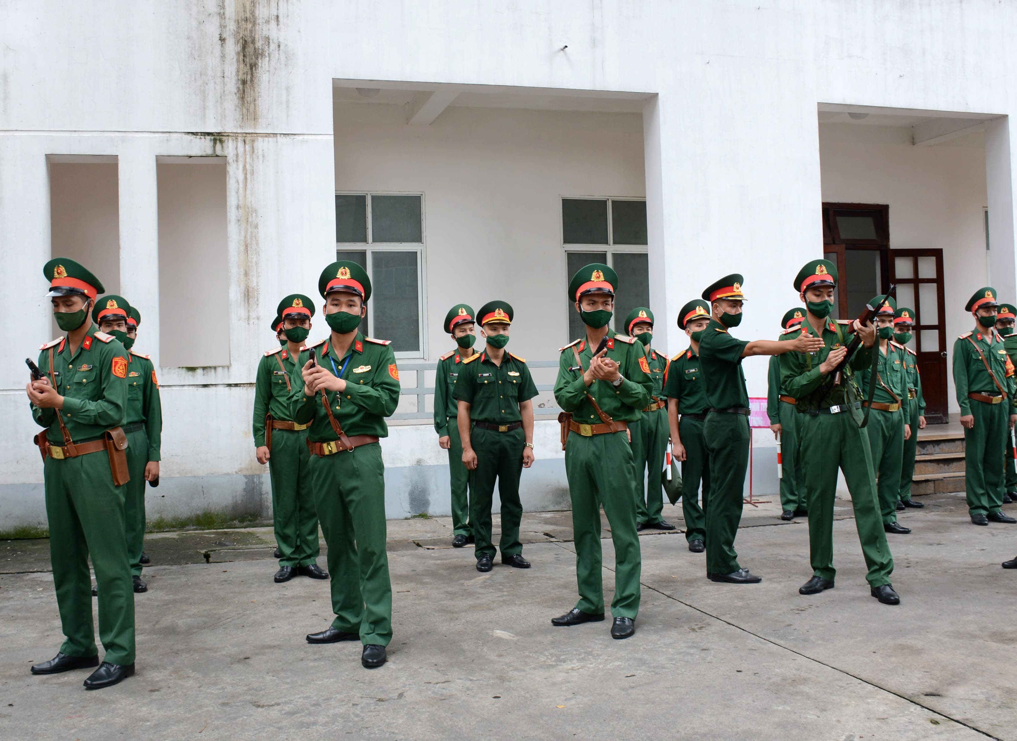 Huấn luyện giỏi, xứng đáng là "cận vệ thành"