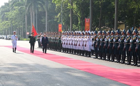 Thủ tướng Nguyễn Xuân Phúc: 
“Xây dựng Bộ Tổng Tham mưu xứng đáng là cơ quan tham mưu chiến lược về quân sự, quốc phòng của Đảng, Nhà nước, Quân ủy Trung ương và Bộ Quốc phòng”