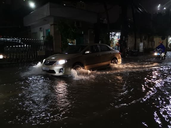Bắc Bộ có mưa rào, cục bộ có mưa vừa, mưa to