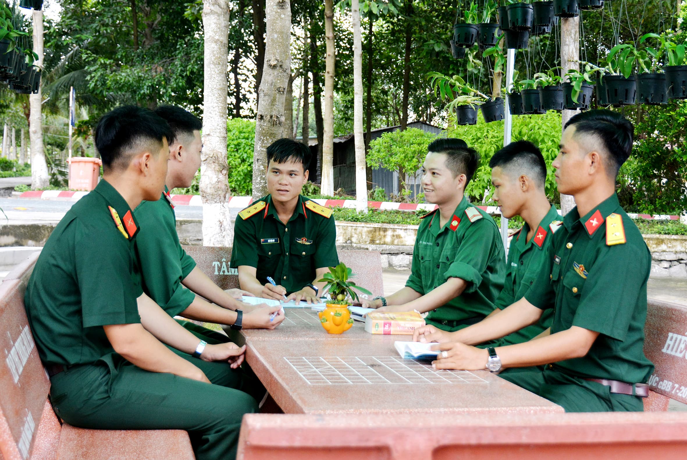 Lan tỏa phong trào học ngoại ngữ