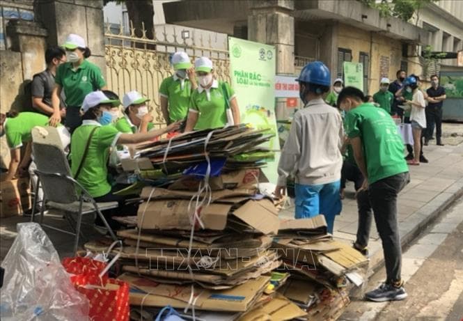 "ĐỔI RÁC LẤY QUÀ" - LAN TỎA LỐI SỐNG XANH