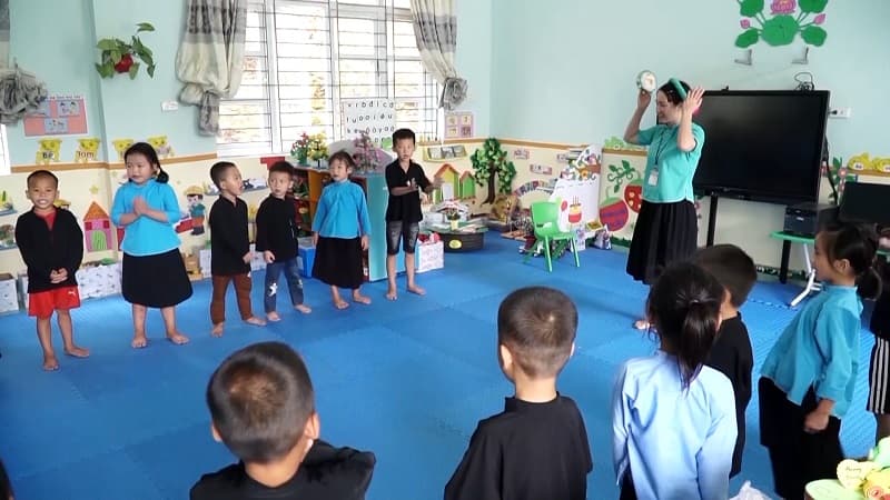Tăng cường dạy tiếng Việt cho trẻ dân tộc thiểu số ở Quảng Ninh