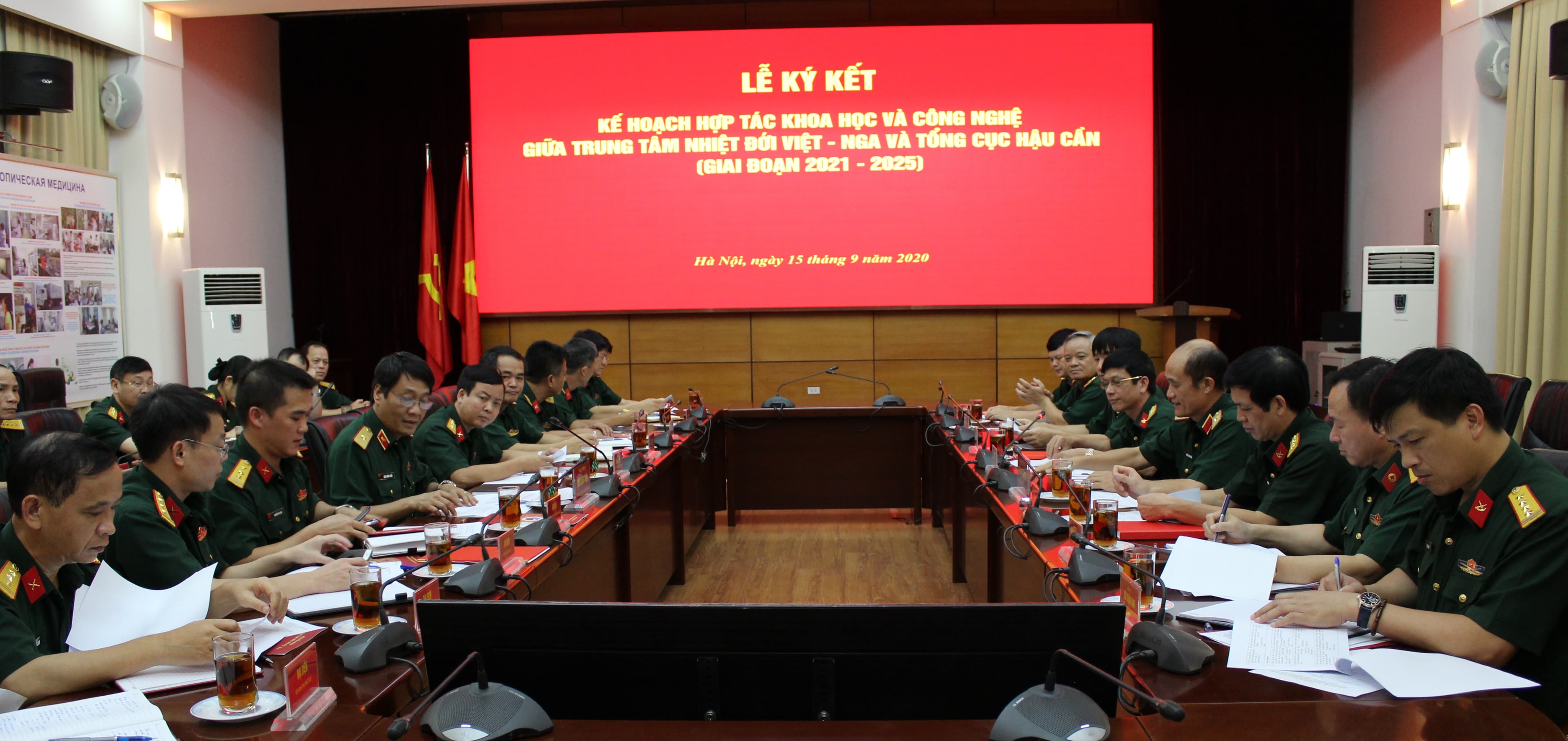 Đẩy mạnh hợp tác khoa học và công nghệ
