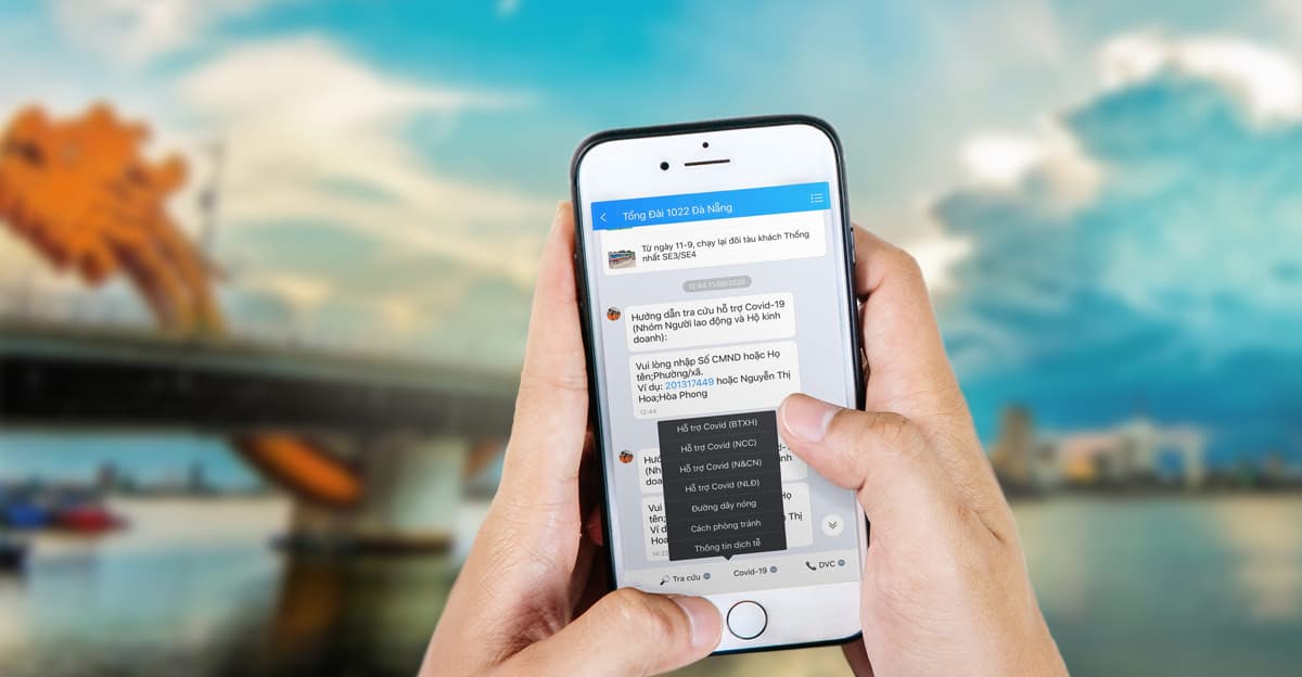 Người dân Đà Nẵng nhận kết quả hỗ trợ mùa dịch thông qua Zalo