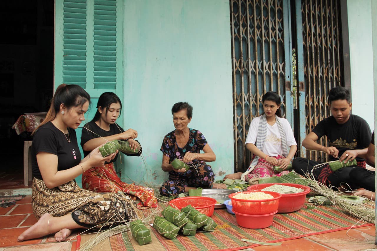 Đồng bào Khmer phấn khởi đón mừng lễ Sene Dolta